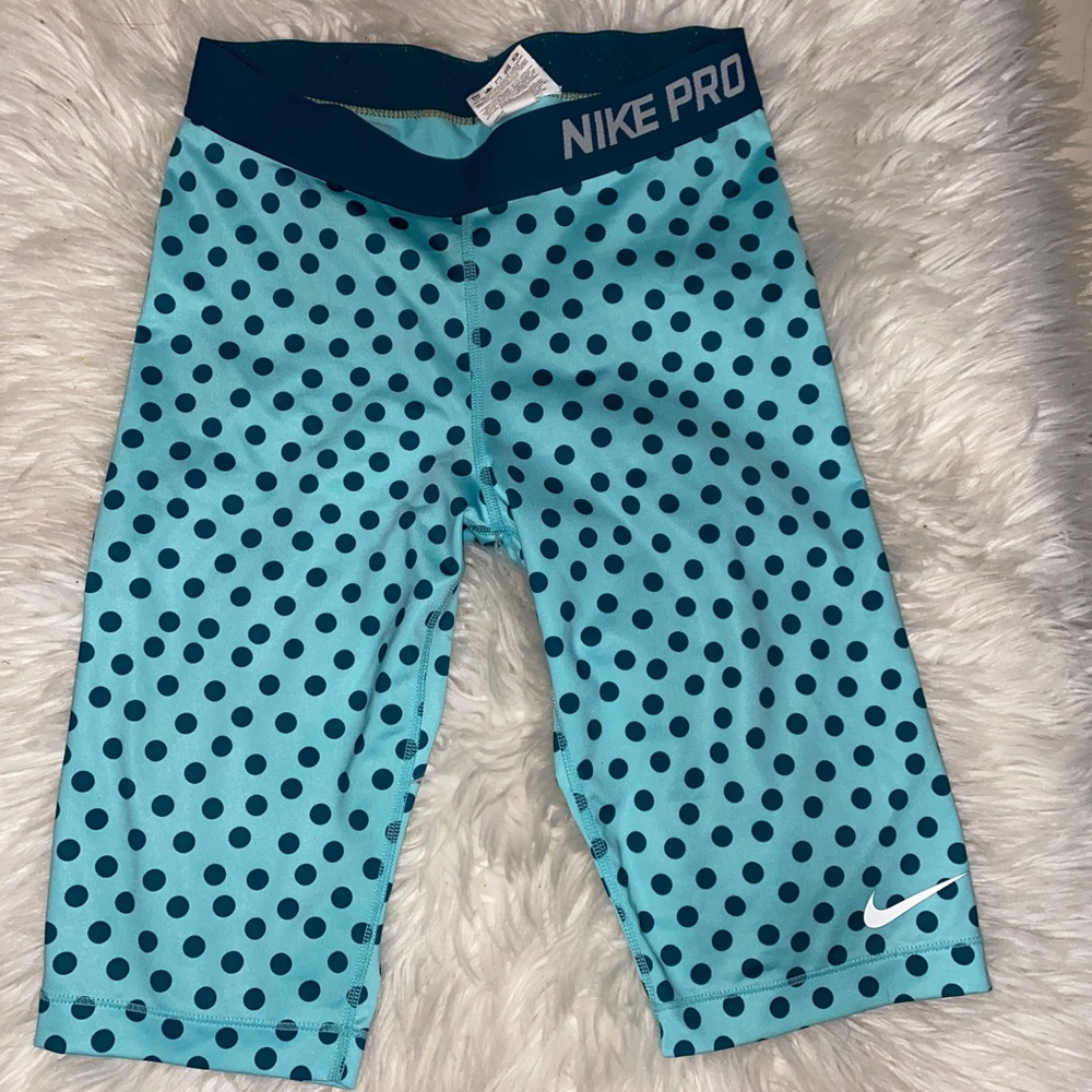 Nike pro